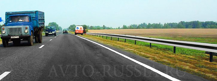 Такой вертикальной разметкой обозначают боковые поверхности ограждений ...